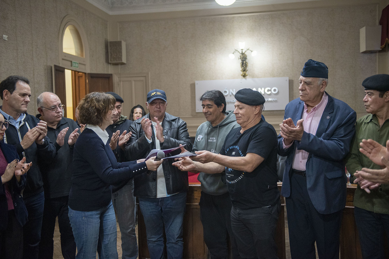Sin Foto