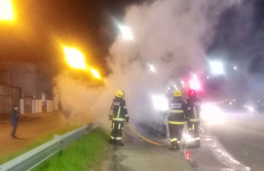 Campana Noticias | Se incendia un auto en uno de los accesos al centro ...
