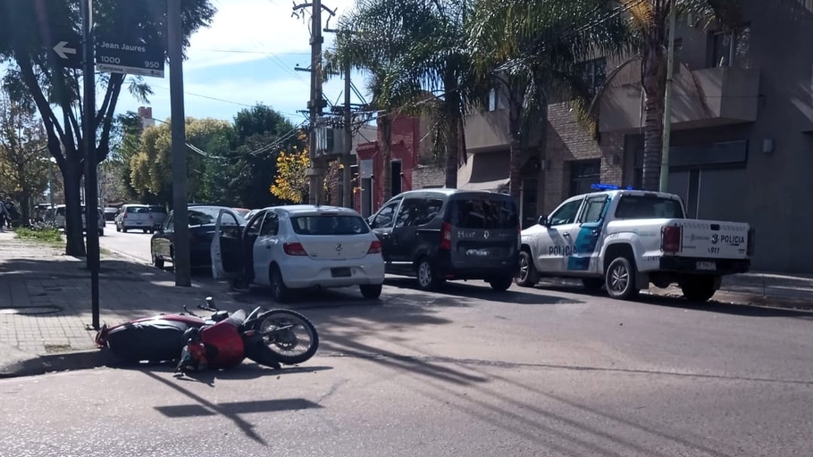Campana Noticias | Accidente en el centro de la ciudad entre una moto y ...
